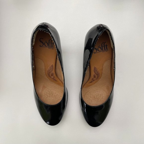 Söfft Round-toe Black	Patent Heels - Picture 2 of 3